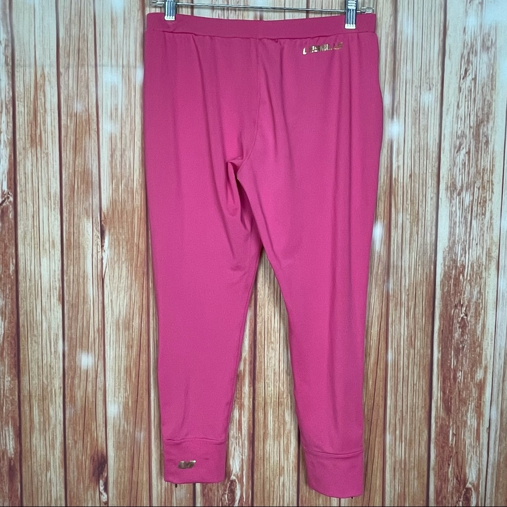 Les Mills Capri Legging with Gold Zippers (L)